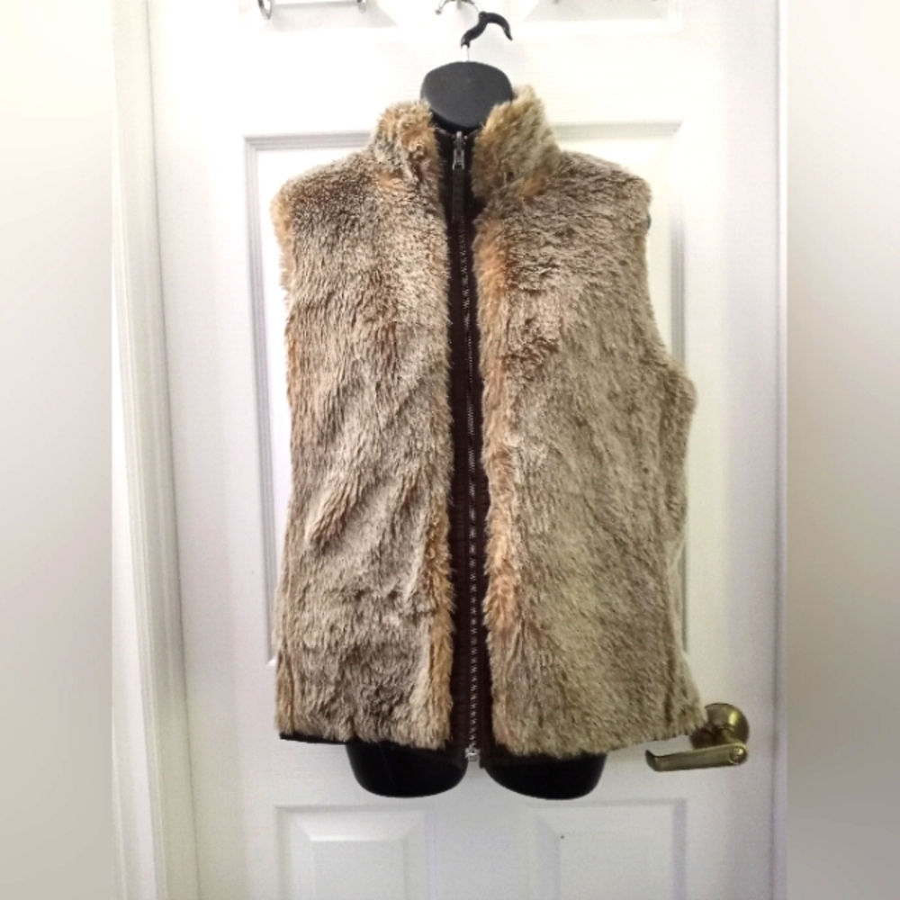 GAP reversible vest